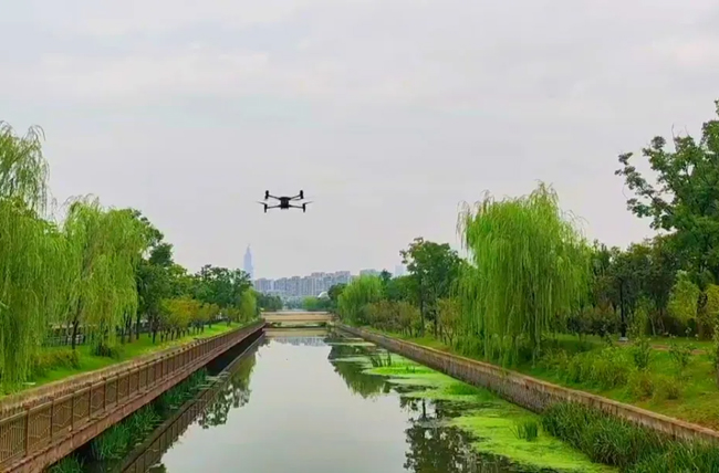 大疆機場直播巡河，“空中河長”助力智慧監(jiān)管